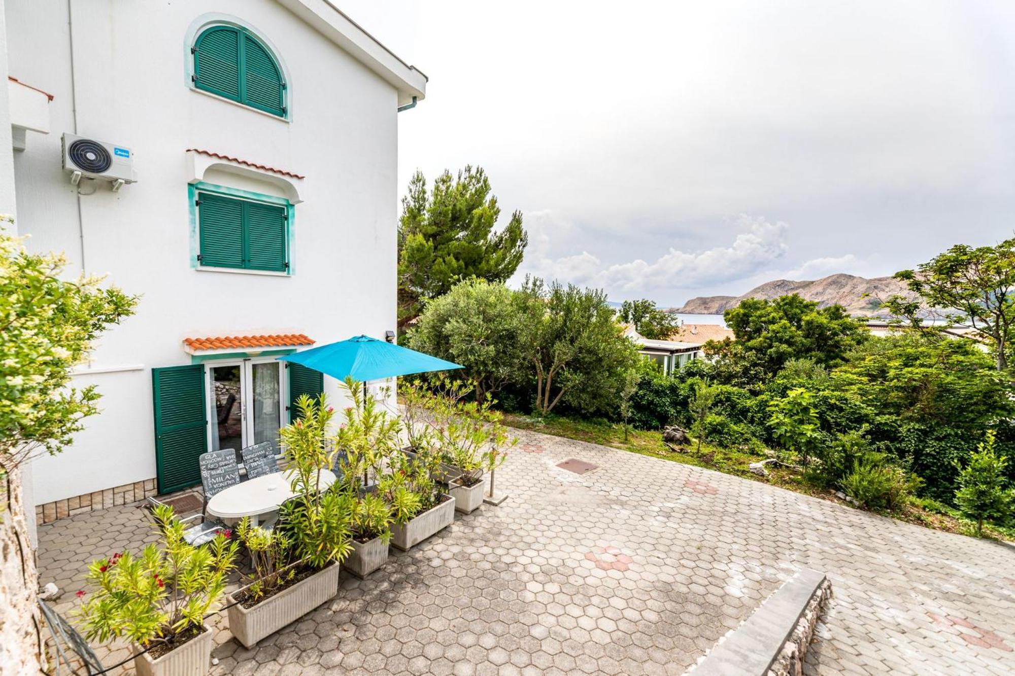 Apartments Oleander Kricin Baška Exteriör bild